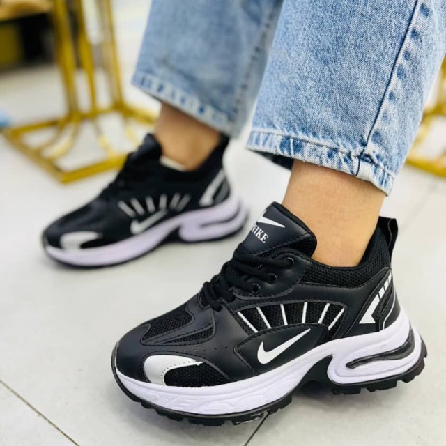 تخفیف رویایی کفش کتونی اسپرت زنانه دخترانه مدل نایک  جدید و زیبا رنگ  مشکی سفید  با ارسال رایگان