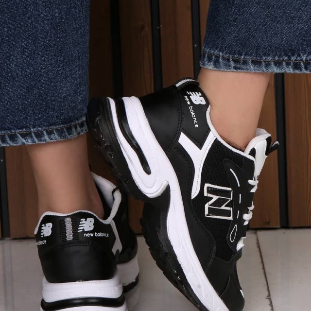 تخفیف شگفت انگیز    کفش کتونی اسپرت زنانه دخترانه مدل نیوبالانس اصیل و رویایی رنگ مشکی  سفیدبا ارسال رایگان