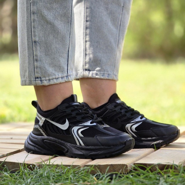 فروش بی تکرار کفش کتونی اسپرت زنانه دخترانه مدل نایک رویایی و ایده ال رنگ مشکی نقره ای با ارسال رایگان