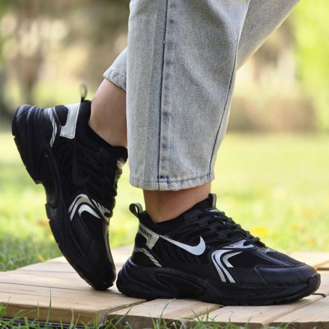 فروش  تکرار نشدنی  کفش کتونی اسپرت زنانه دخترانه مدل نایک سبک وزن و شیک رنگ مشکی نقره ای با ارسال رایگان