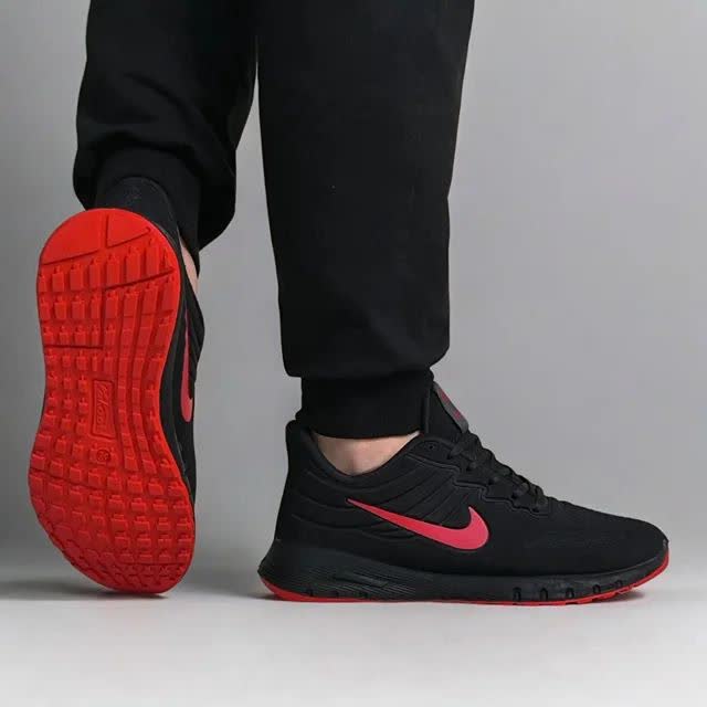 حراج ویژه کفش کتونی اسپرت نایک مردانه پسرانه جدید و زیبا رنگ مشکی قرمز با ارسال رایگان