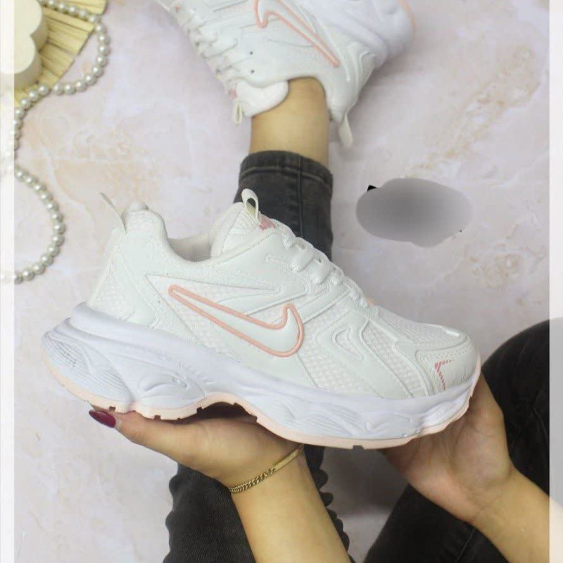 تخفیف فوق العاده کفش کتونی اسپرت زنانه دخترانه مدل نایک پرفروش و جذاب رنگ سفید گلبهی با ارسال رایگان