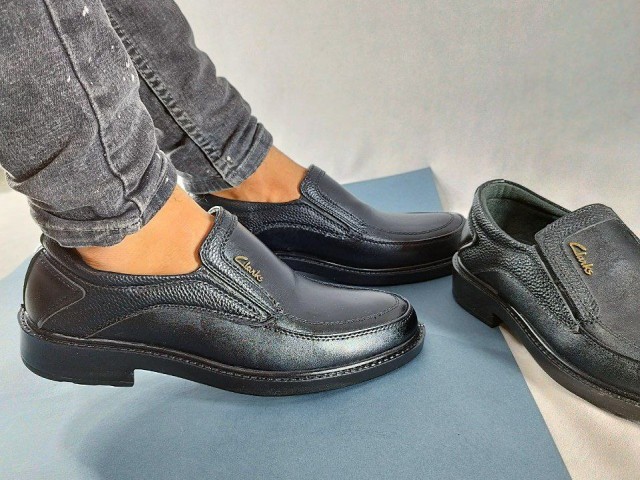 کادوی روز پدر  کفش مجلسی مردانه چرمی  و بادوام زیره طبی gold شیک مشکی بندی مدل اکو