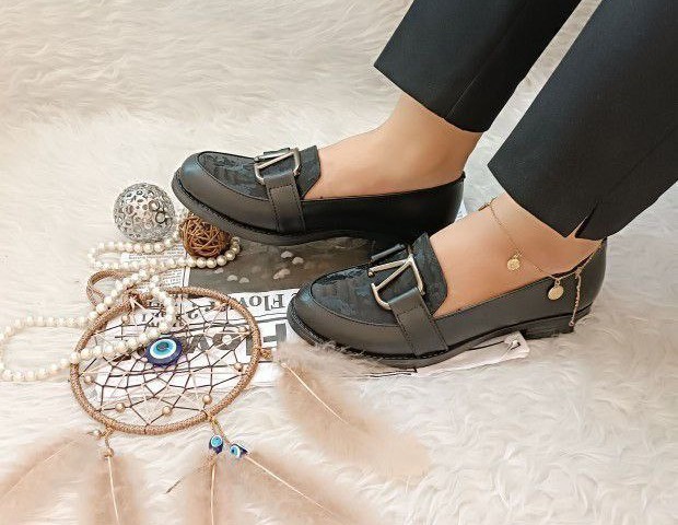 کفش کالج  راحتی زنانه مشکی  مدل  سگک بزرگ لژدار