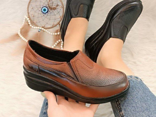 کفش صد در صد طبی  اداری راحتی  زنانه عسلی کف تخت