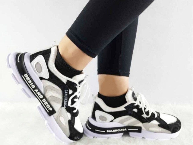 کفش کتونی اسپرت زنانه دخترانه زنانه شیک و زیبا