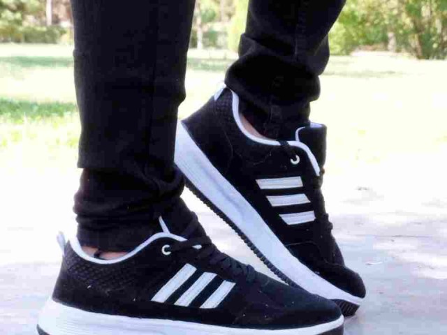 کفش اسپرت مردانه ادیداس فوق العاده شیک و راحت زیره طبی درجه یک مشکی