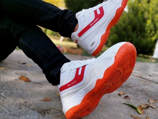 کفش اسپرت مردانه و زنانه مدل f والیبالی فوق العاده با کیفیت و راحت سفید قرمز