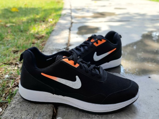 خرید کفش اسپرت مردانه بزرگ پا فوق العاده شیک و راحت رنگ مشکی