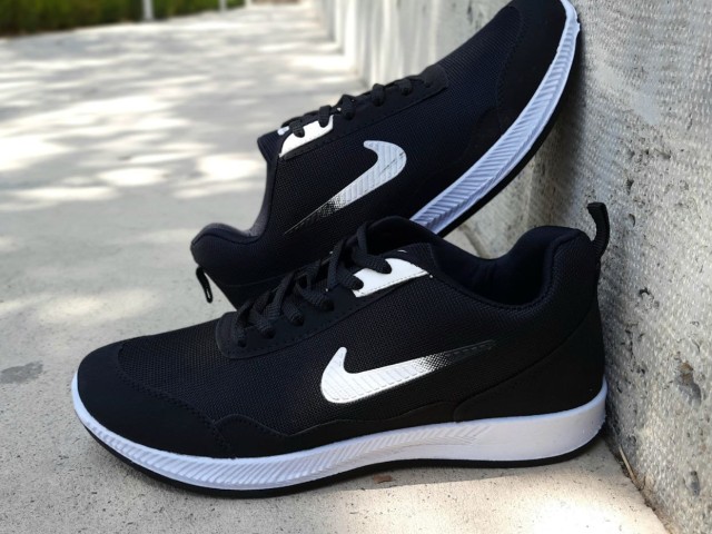 خرید کفش اسپرت مردانه بزرگ پا فوق العاده شیک و راحت رنگ مشکی زیره سفید