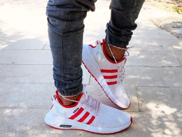 کفش اسپرت مردانه ادیداس فوق العاده شیک و راحت زیره طبی درجه یک سفید قرمز