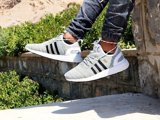 کفش اسپرت مردانه ادیداس فوق العاده شیک و راحت زیره طبی درجه یک طوسی تمام