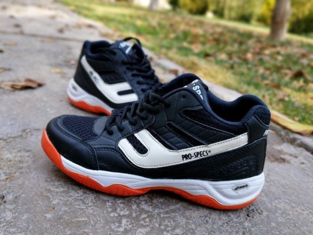 کفش کتونی  والیبالی  اسپرت مردانه زنانه فوق العاده شیک و راحت  طبی درجه یک مشکی زیره پیو مدل f