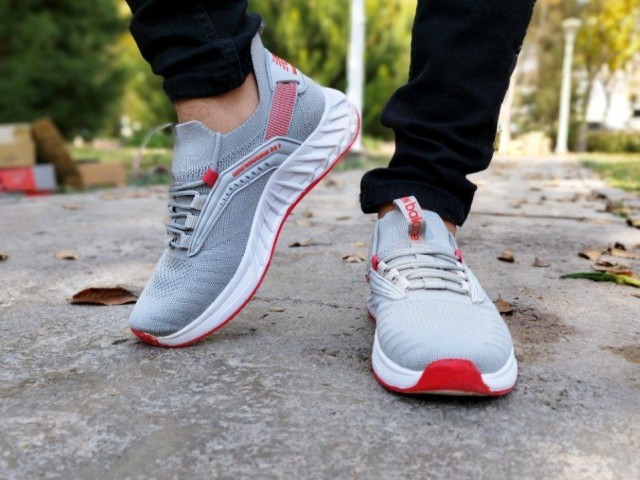 کفش ست  اسپرت مخصوص پیاده روی مردانه زنانه فوق العاده شیک و راحت  مدل جورابی اسچیکرز رنگ طوسی قرمز