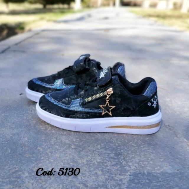 حراج ویژه این هفته کفش اسپرت بچگانه  پتینه لمه چسبی زیره پیو مشکی تمام 5130