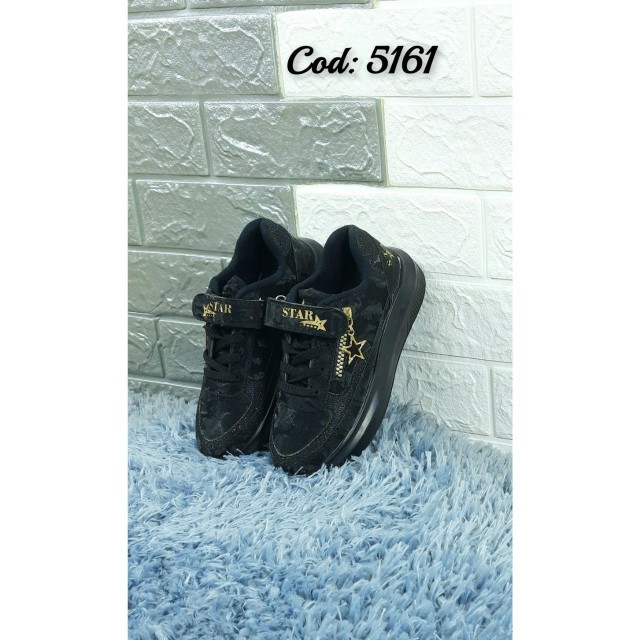 حراج ویژه این هفته کفش اسپرت بچگانه  پتینه لمه چسبی زیره پیو مشکی تمام ارسال رایگان  5161