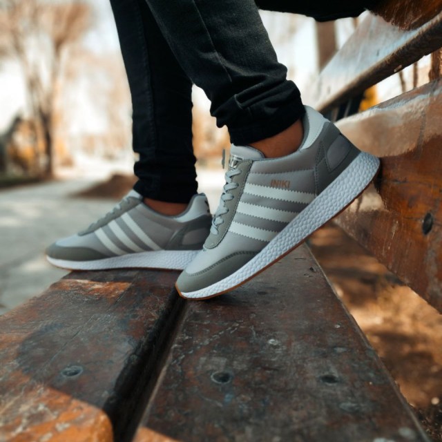 تخفیف این هفته کفش کتونی  اسپرت مردانه اینیکی نایک  راحت زیره پیو رویه فابیلاک طوسی 3365