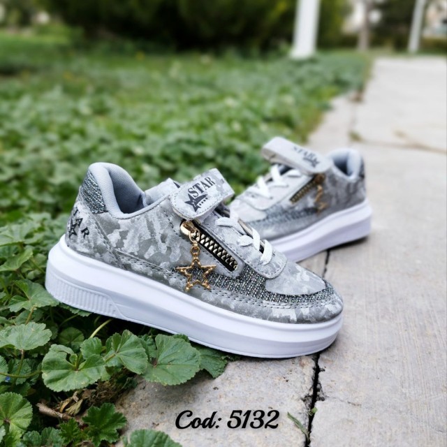 حراج ویژه این هفته کفش اسپرت بچگانه  پتینه لمه چسبی زیره پیو طوسی روشن ارسال رایگان  5132