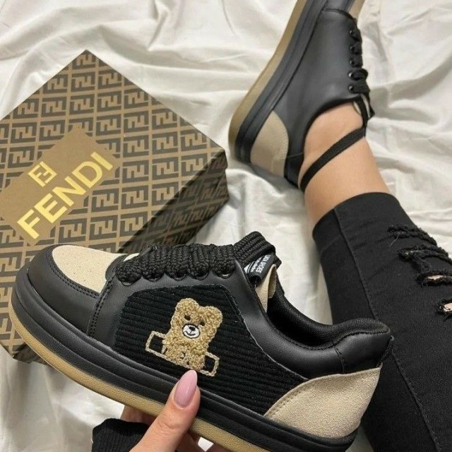 خرید تکی  از تولیدی جدید ترین مدل کفش ونس  کتونی اسپرت دخترانه زنانه مدل  خرسی 4382