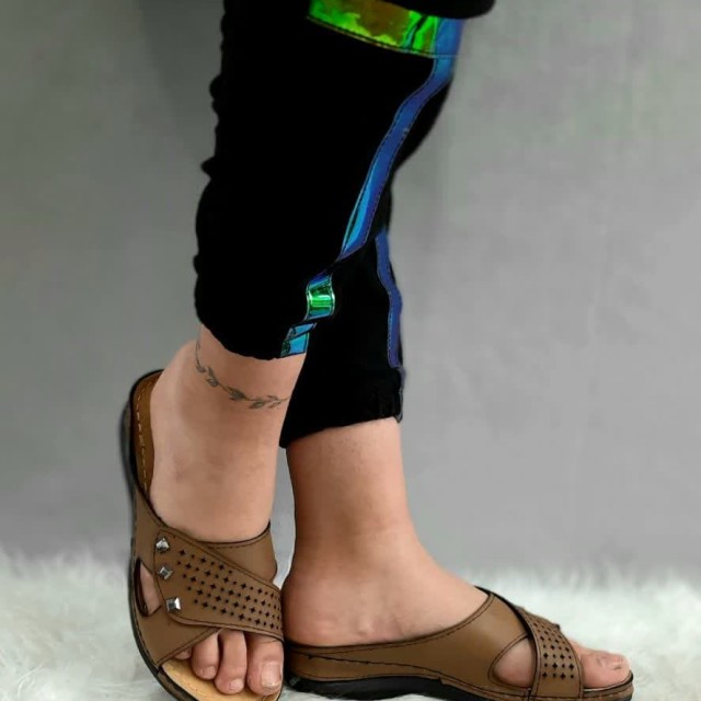 حراج ویژه این هفته دمپایی صندل زنانه دخترانه  طبی دور دوخت هرمی  کرمی قهوه ایی