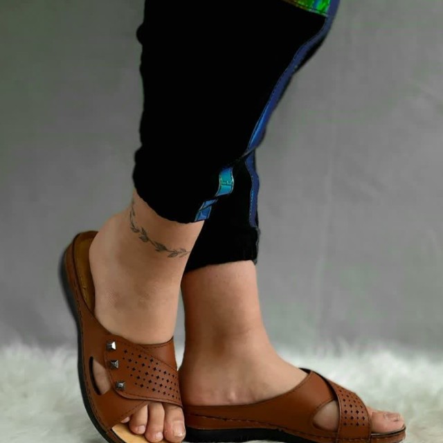 حراج ویژه این هفته دمپایی صندل زنانه دخترانه  طبی دور دوخت هرمی  عسلی