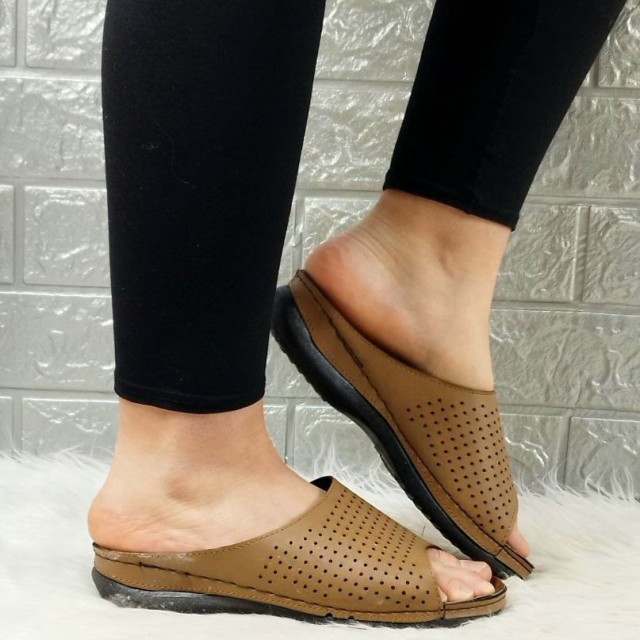 حراج ویژه این هفته در ترب  دمپایی صندل طبی  زنانه دخترانه دور دوخت ساده رو بسته کرمی