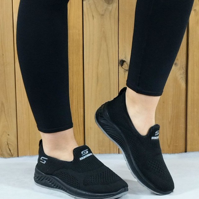 حراج ویژه  ترب کفش اسپرت اسچیکرز  بافت مخصوص پیاده روی زنانه شیک و راحت  مشکی 4429