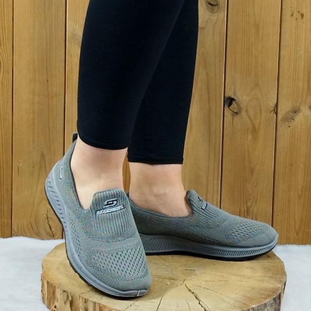 حراج ویژه  ترب کفش اسپرت اسچیکرز  بافت مخصوص پیاده روی زنانه شیک و راحت  طوسی 4430