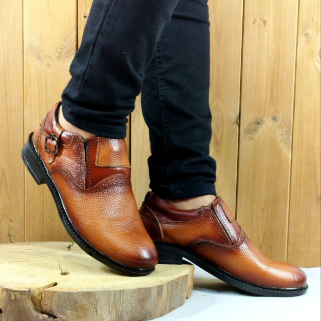 خرید تکی از تولیدی  کفش مجلسی مردانه چرم طبیعی تبریز طبی عسلی  سگکی 2315