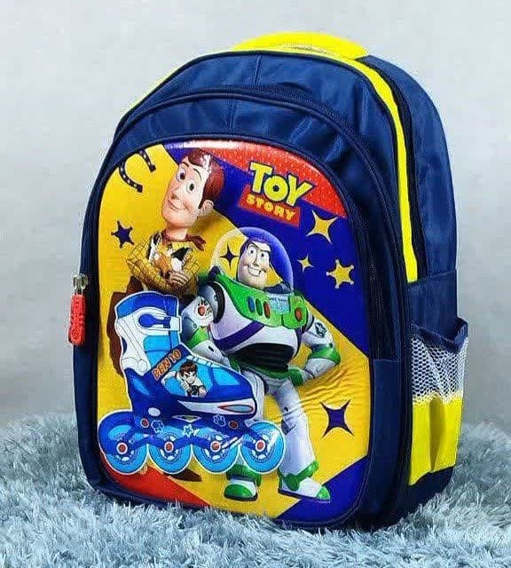 کوله مدارس پسرانه  فوق‌العاده جذاب یبا و جادار با کیفیت فوق العاده بالا   چاپ برجسته شیک و فوق‌العاده با کیفیت ارسال رایگان