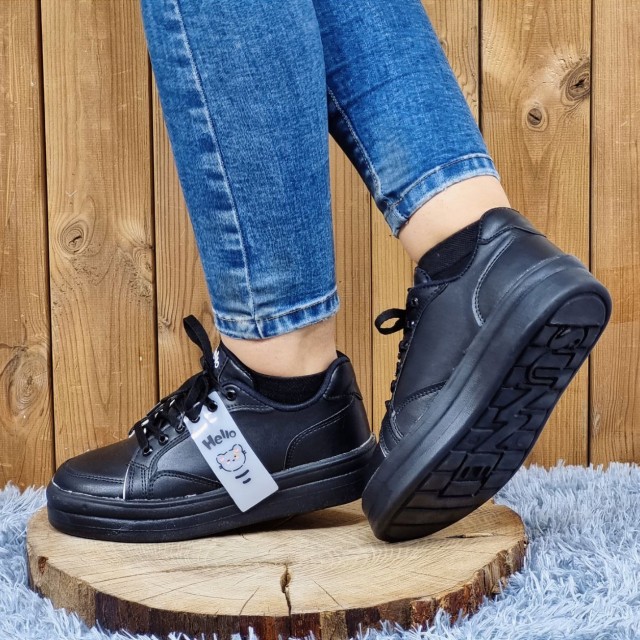 ونس دخترانه جدید مدل Hello شارژ شد یه کار ضد آب مناسب فصل رویه دوخت زیره نرم و راحت  سفید آبی با ارسال رایگان 4525