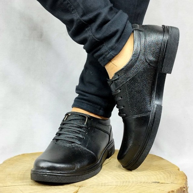 شیک ترین کفش مجلسی مردانه چرم طبیعی مشکی بندی خوش پا وراحت با ارسال رایگان 2343