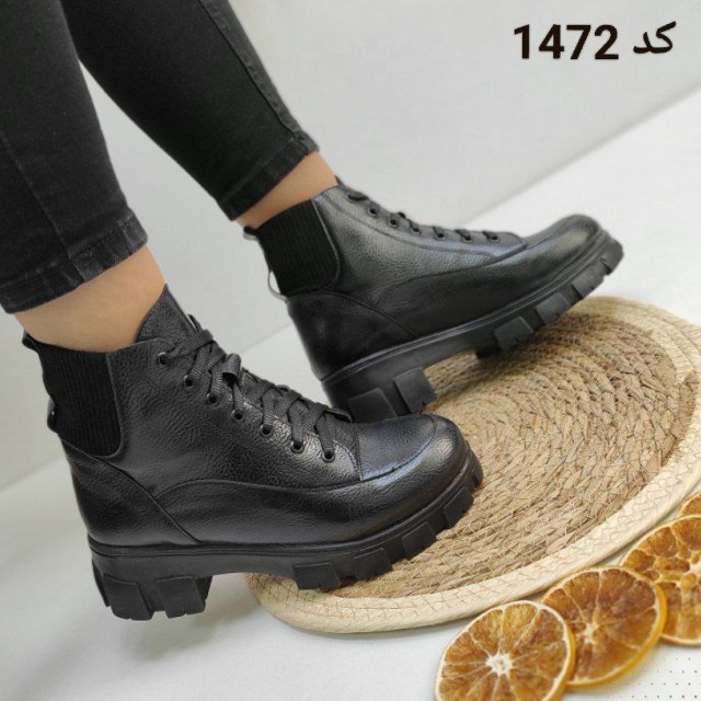 یه کفش نیم بوت فوق‌العاده با کیفیت و خوش پوش بندی خفن و بسیار جذاب مشکی با ارسال رایگان 1472