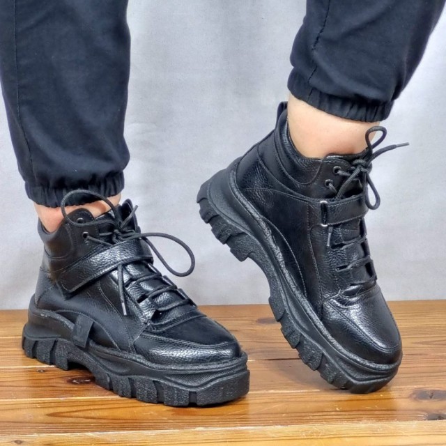 بلک فرایدی کفش نیم بوت زنانه دخترانه با کیفیت وفوق العاده باکیفیت وجذاب مدل بوفالو ارسال رایگان4619