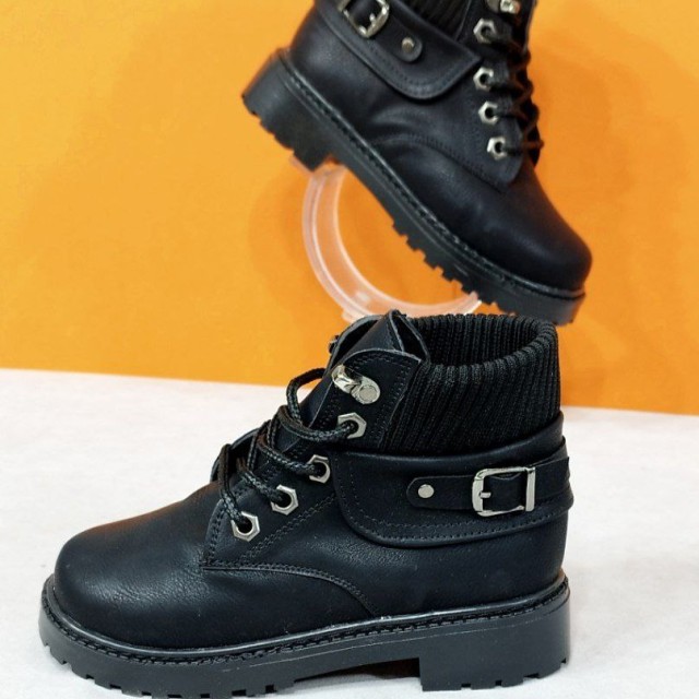 شیک ترین  کفش  نیم بوت  ساقدار بچگانه  مدل بغل سگکی  با کیفیت  و با دوام مشکی  با ارسال رایگان 5265