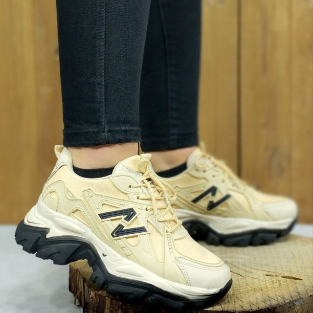 کفش کتونی اسپرت زنانه دخترانه مدل نیوبالانس جذاب و خاص کرمی مشکی با ارسال رایگان