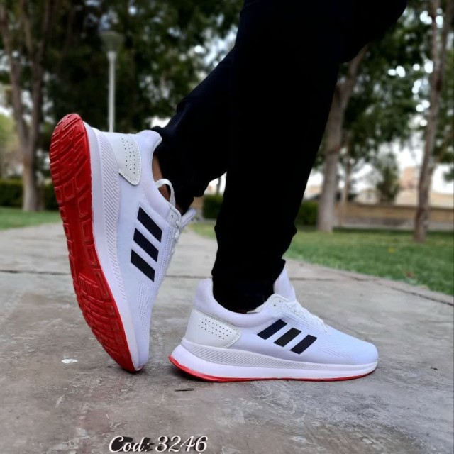 حراج ویژه کفش اسپرت مردانه و پسرانه مدل اسپیسر  با کیفیت فوق العاده بالا سفید مشکی با ارسال رایگان