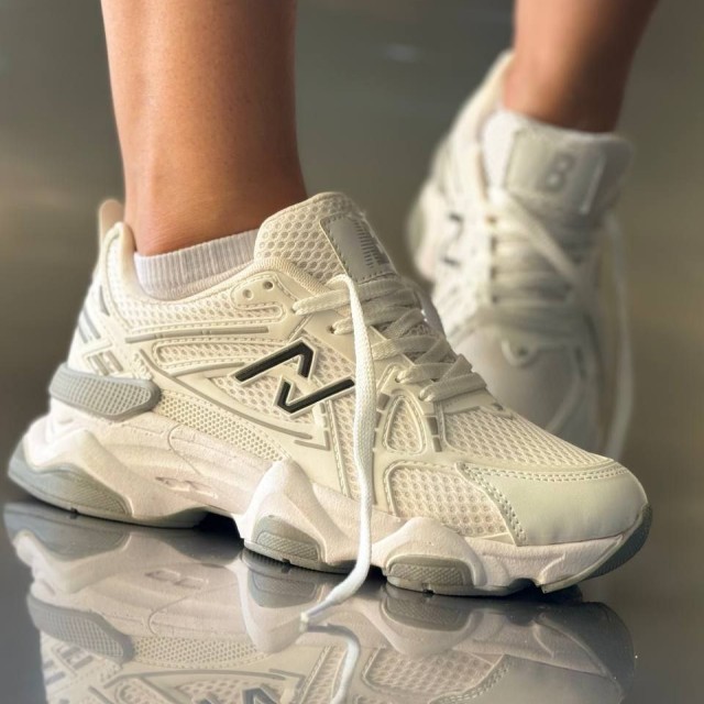 حراج فوق العاده کفش کتونی اسپرت زنانه دخترانه مدل نیوبالانس فوق العاده زیبا سفید مشکی ارسال رایگان