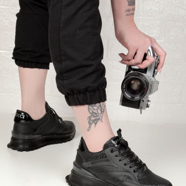 تخفیف فوق العاده کفش کتونی اسپرت زنانه و دخترانه مدل  GUCCI تو دل برو مشکی تمام با ارسال رایگان