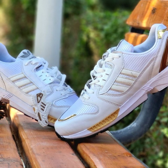 حراج واقعی کفش  کتونی اسپرت آدیداس zx  مردانه سبک و فوق العاده راحت سفید ارسال رایگان