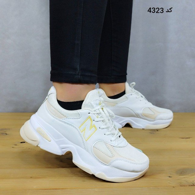 حراج فوق العاده  کفش کتونی اسپرت زنانه دخترانه مدل نیوبالانس  شیک و قشنگ  سفید کرم 4323 باارسال رایگان