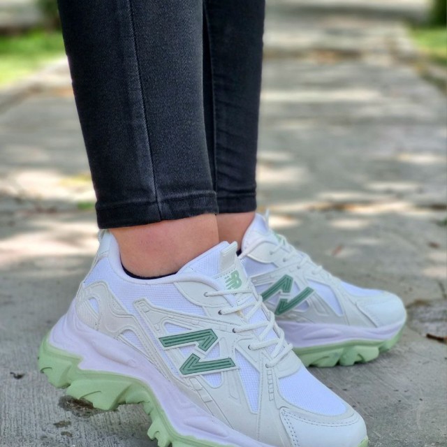 حراج باور نکردنی کفش کتونی اسپرت زنانه دخترانه مدل نیوبالانس فوق العاده زیبا و جذاب سفید سبز با ارسال رایگان