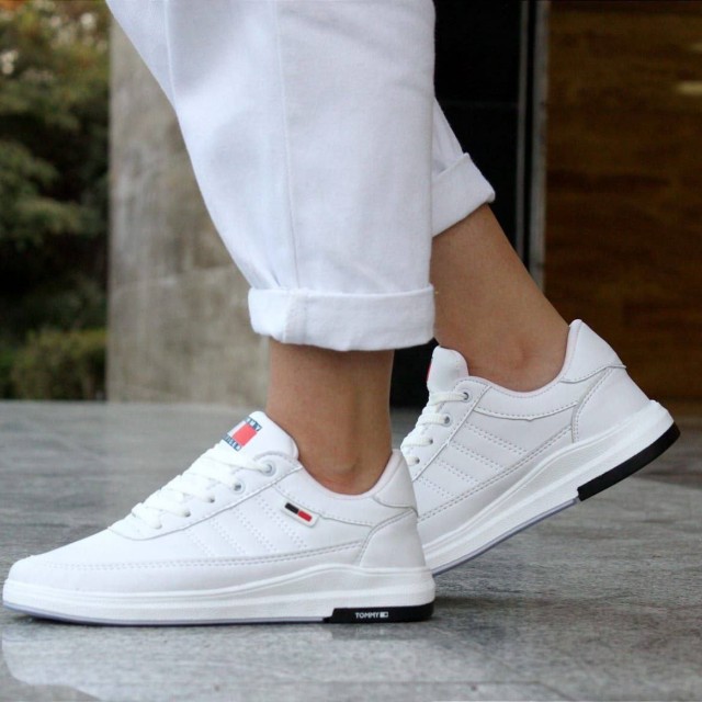 حراج فوق العاده کفش اسپرت  ست ونس جدید مردانه و زنانه  جدید و پرفروش سفید   باارسال رایگان