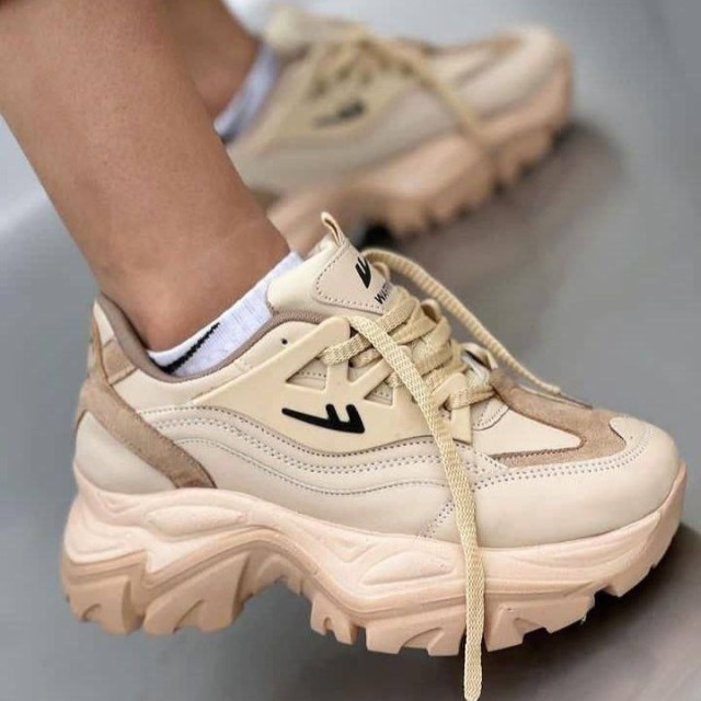 حراج ویژه کفش کتونی اسپرت زنانه دخترانه مدل یاموتا  شیک و جذاب رنگ کرمی  با ارسال رایگان