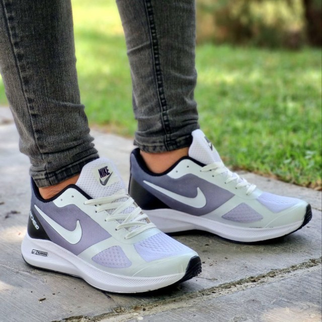 حراج ویژه جدید ترین کفش کتونی اسپرت مردانه پسرانه مدل جدید نایک اسپیسر سفید طوسی نایک سفیدراحت و خوش پا با ارسال رایگان