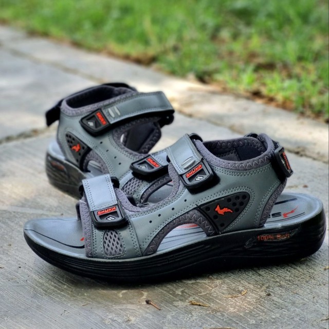 حراج ویژه این هفته صندل پشت بسته چسبی طبی پسرانه بچگانه قابل شستشو  رنگ طوسی شیک وجذاب ارسال رایگان