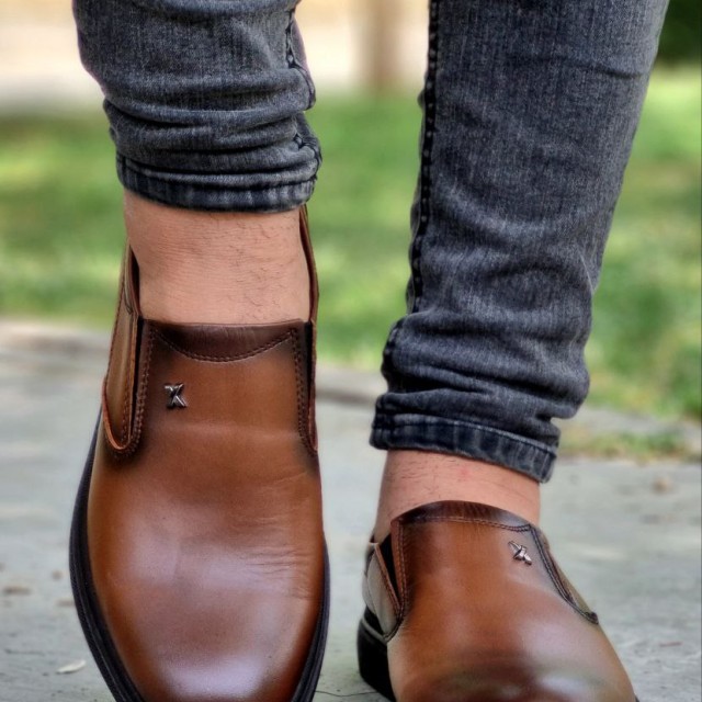 فروش  ویژه کفش مجلسی مردانه و پسرانه چرم طبیعی تبریز  رنگ قهوه ای  روشن شیک و جذاب با ارسال رایگان