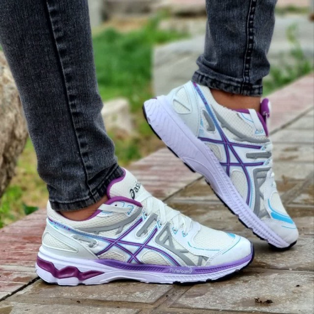 حراج ویژه کفش کتونی اسپرت مردانه و پسرانه مدل اسیکس زیره نرم و راحت رنگ سفید بنفش شیک و جدید  با ارسال رایگان