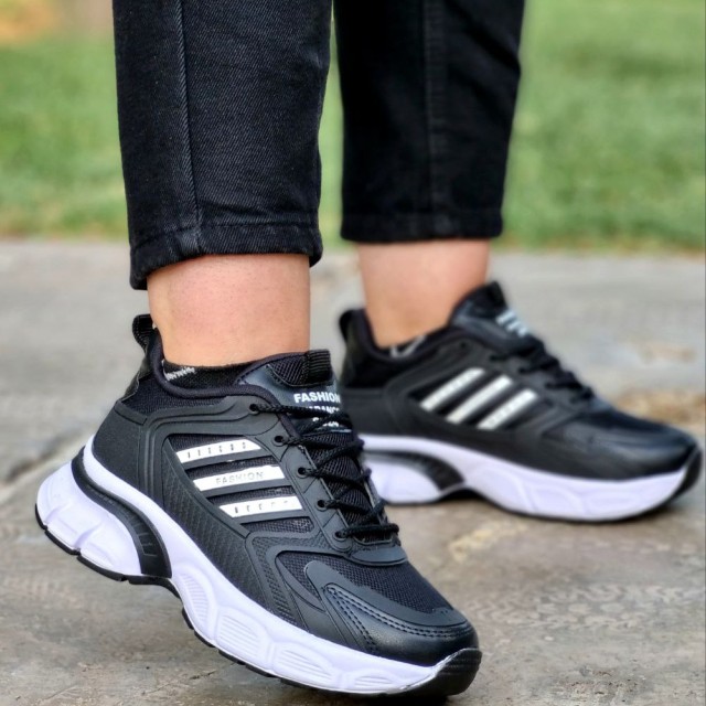 حراج باورنکردنی  کفش اسپرت دخترانه و زنانه مدل آدیداس زیره پیو طبی راحت و سبک  رنگ مشکی زیره سفید از هر نظر بی نظیر با ارسال رایگان