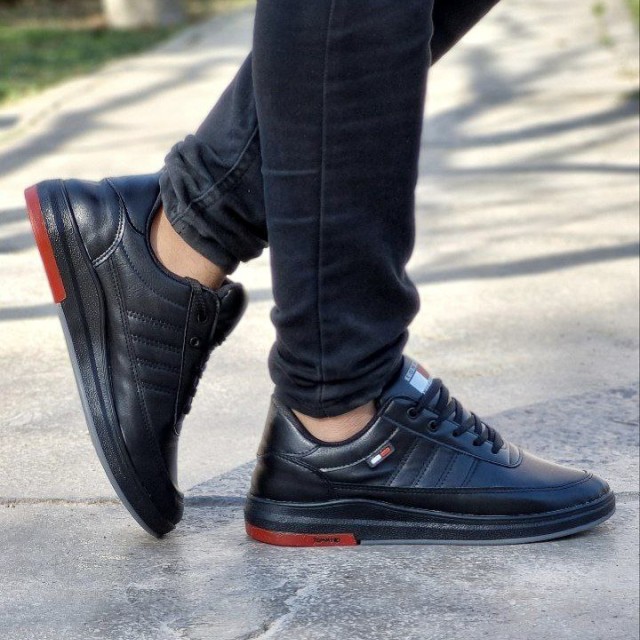 کفش کتونی اسپرت ونس مدل تامی مردانه پسرانه خوش پا و زیبا  مشکی تمام کد 3385